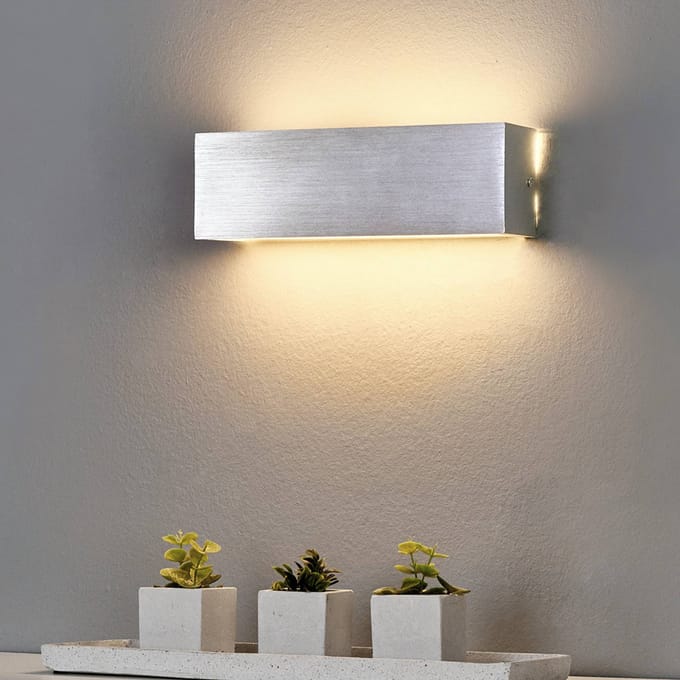Lindby Hoekige aluminium LED  wandlamp Ranik