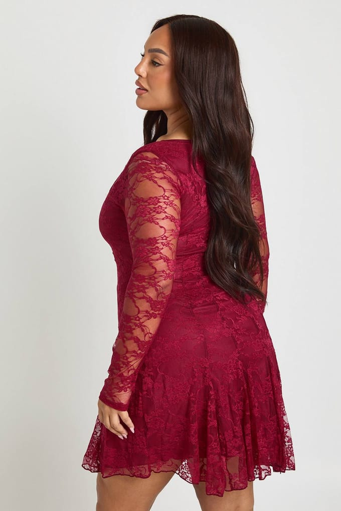 boohoo Dames Plus Kanten Godet Skater Mini Jurk | Burgundy | Maat: 24
