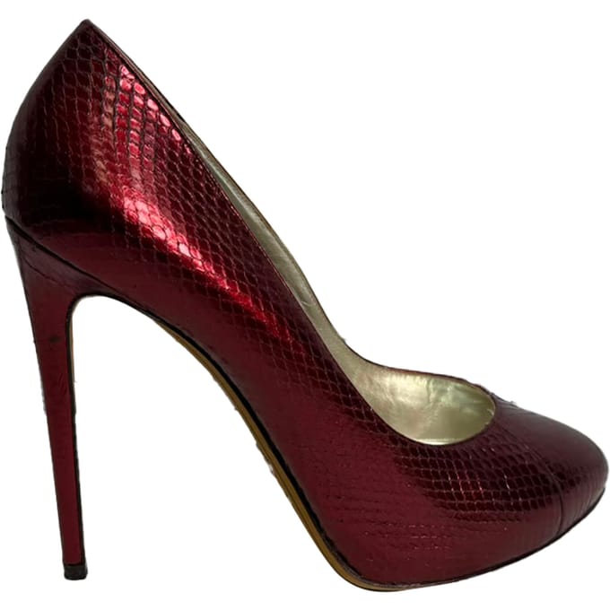 Dolce & Gabbana pumps met reliëf in rood leer