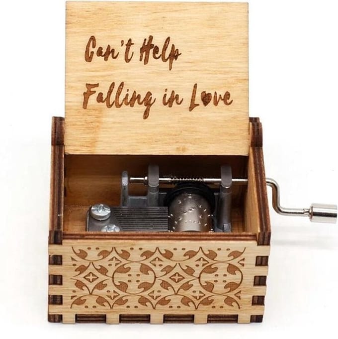 New Age Devi - "I Can't Help Falling in Love - Muziekdoosje - Ideaal Cadeau voor Muziekliefhebbers"