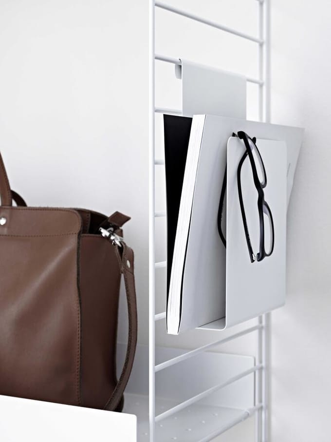 String Furniture - Tijdschriftenhouder - wit