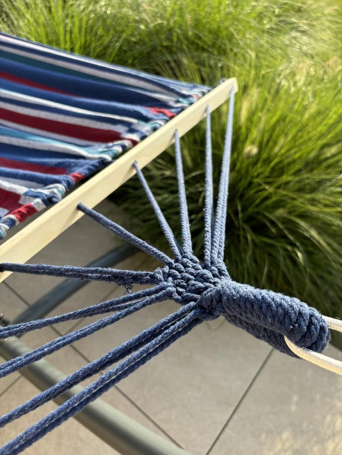 Sandos - Hangmat met Stok - 220x160 cm - Boho Stijl - Twee Personen