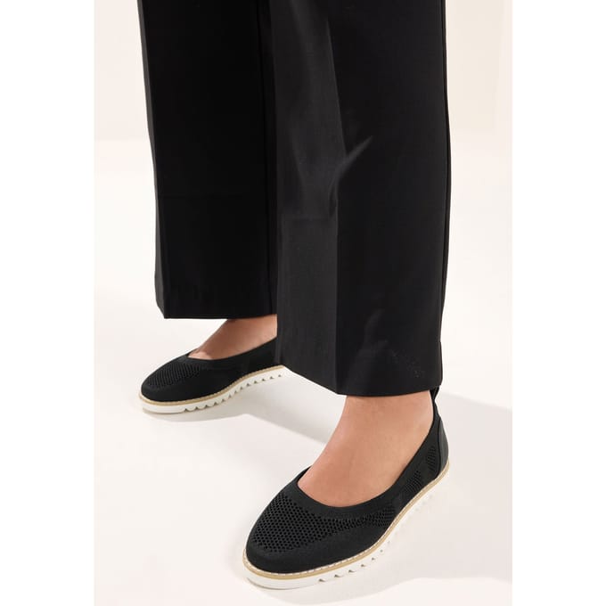 Yours Zwarte Gebreide Slipon Ballerina's In Extra Brede Eeepasvormsize 37EEE