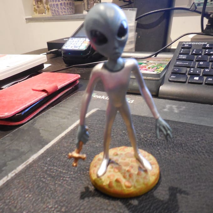 Figuur - Alien Grey