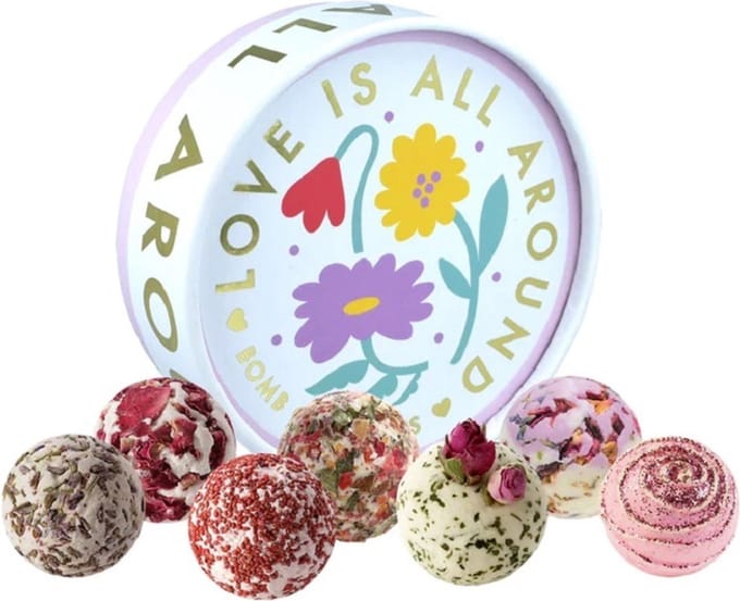 Love Is All Around Creamer Set - Gift Set