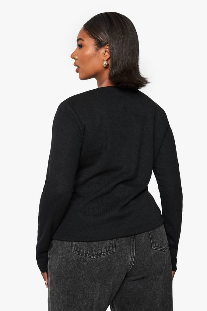boohoo Dames PLUS GEBREIDE CARDIGAN MET GOUDEN KNOPEN | Zwart | Maat: 56