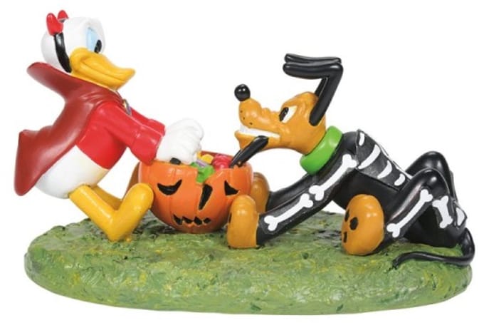 Disney Department – Donald And Pluto Tussle