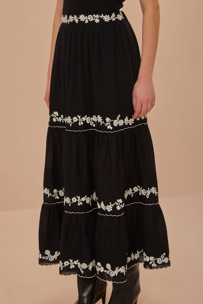 FARM Rio Black Embroidered Ruffled Maxi Skirt Größe: S | Maxiröcke Outlet | Damen | Schwarz