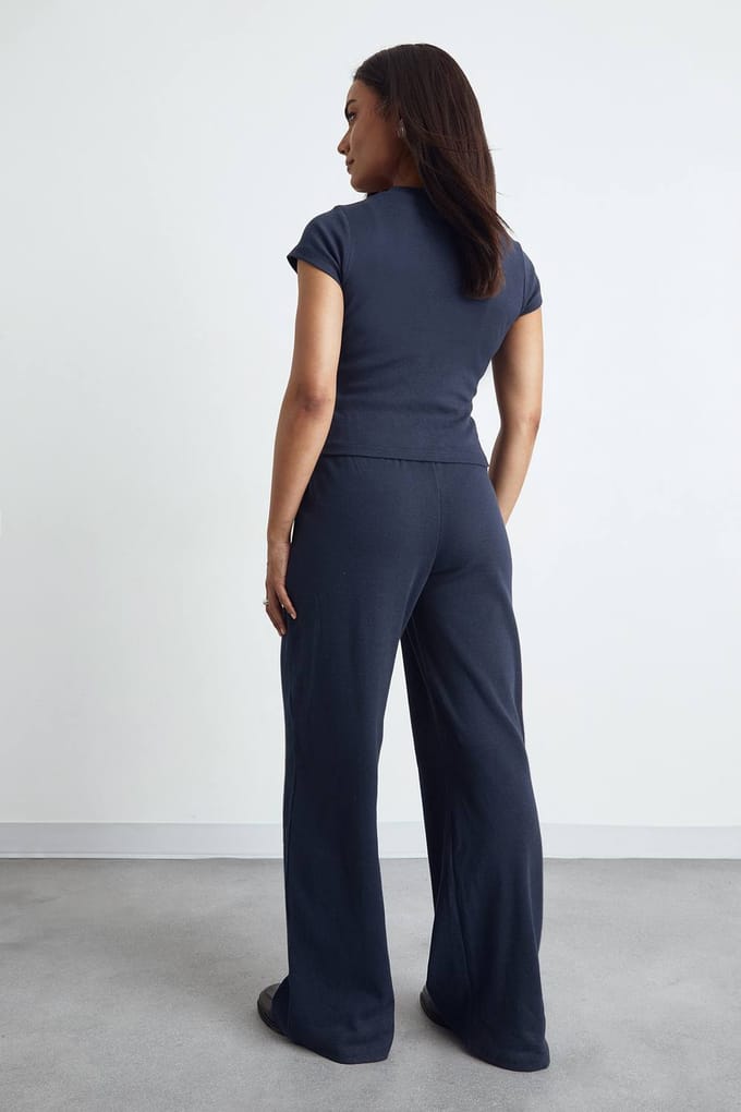 boohoo Dames Geribbelde broek met wijde pijpen | Marineblauw | Maat: 40