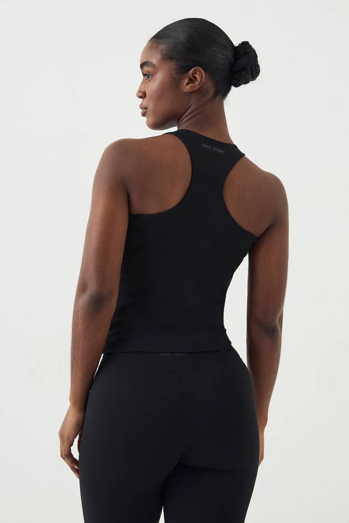 Dames DSGN Studio Ultra Sculpt Racerback Gevoerde Vest Top | Zwart | Maat: XL