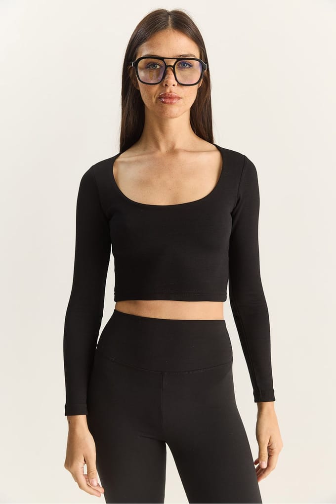 Basis Crop Top