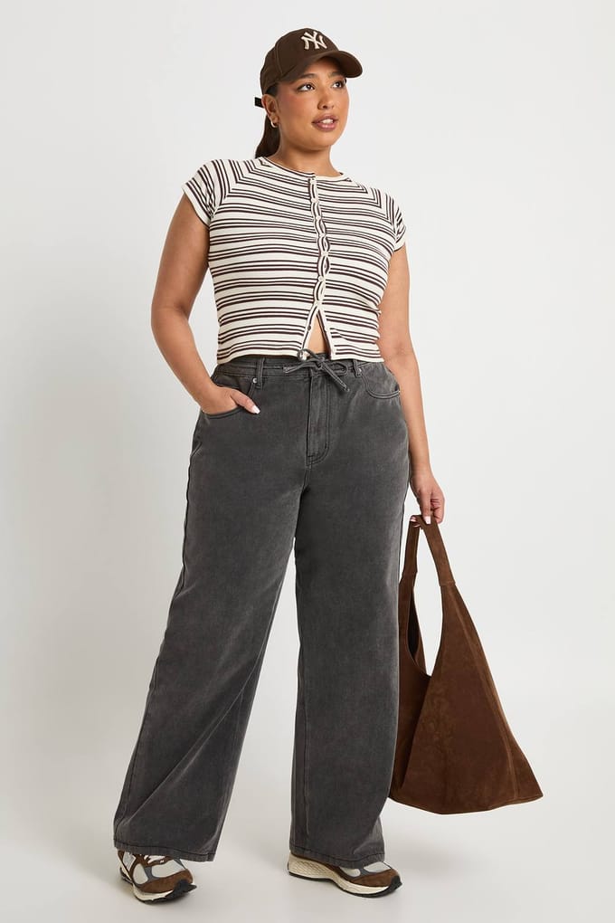 boohoo Dames Plus Elastische Achterkant Strik Trekkoord Rechte Pijp Jeans | Washed Black | Maat: 16
