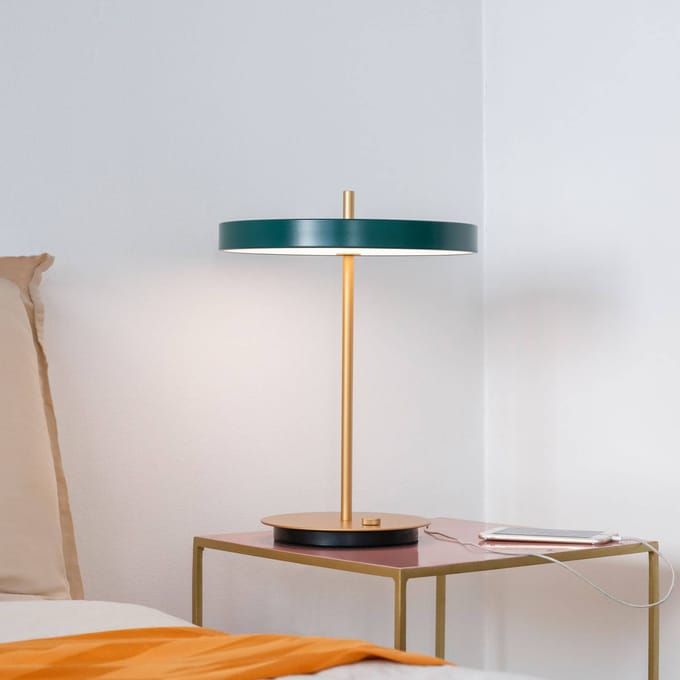 UMAGE LED tafellamp Asteria Table, USB, bosgroen/messing