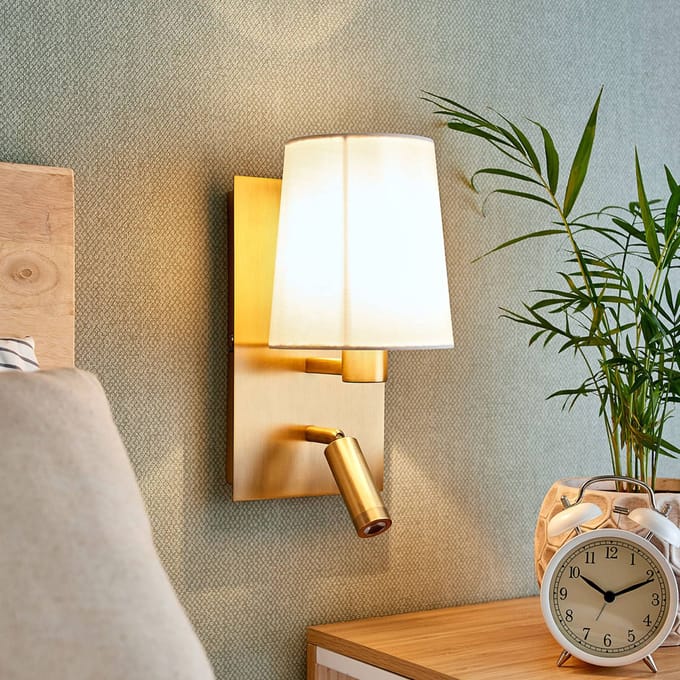 Lindby - Wandlamp - 1licht - Stof, metaal - H: 30.8 cm - wit, antiek messing