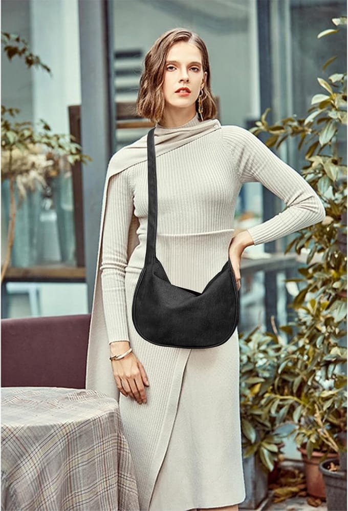 Crescent Crossbody Bag Cross-Body Tassen