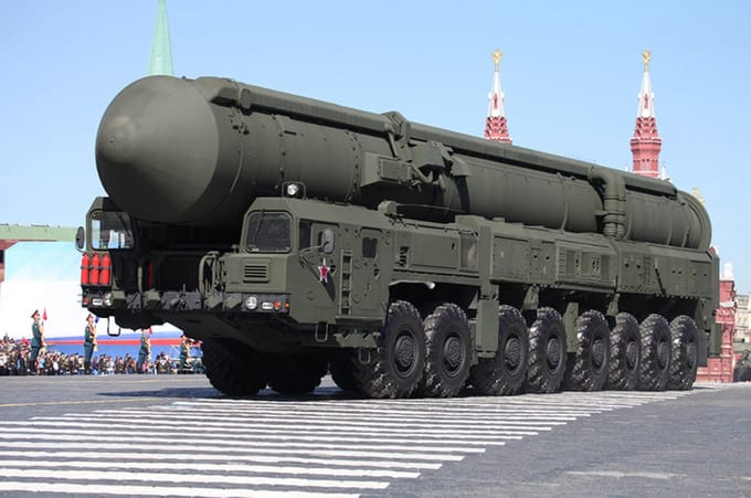 Trumpeter 15U175 TEL of RS-12M1 Topol-M ICBM complex - Schaal 1:35 - 01082