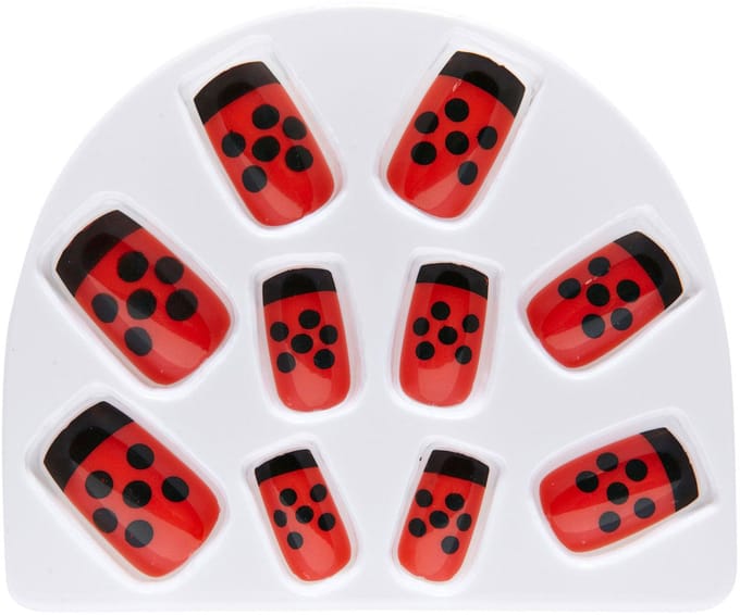 Nep nagels lieveheersbeestje