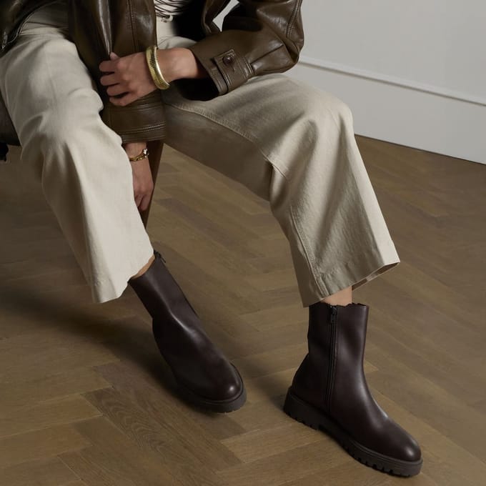 Manfield - Dames - Bruine leren chelsea boots - Maat 37