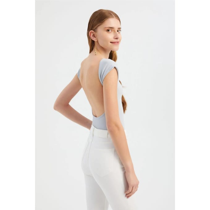 Ronde Hals Bodycon Top met een Uitsnede aan de Achterkant