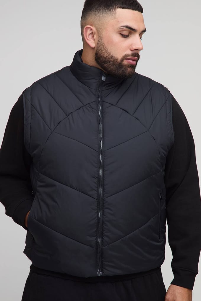 Plus Abstract Gequilt Funnel Neck Gilet in Zwart | Black | Size 2XL