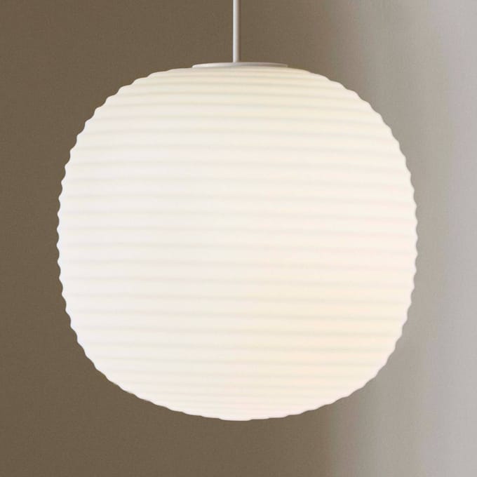 Hanglamp New Works Lantern in Matwit Wit Opaal Medium