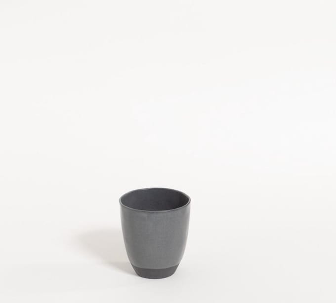 The Table Amsterdam Atelier Mok - Black Truffle - 130 ml - Donkergrijs