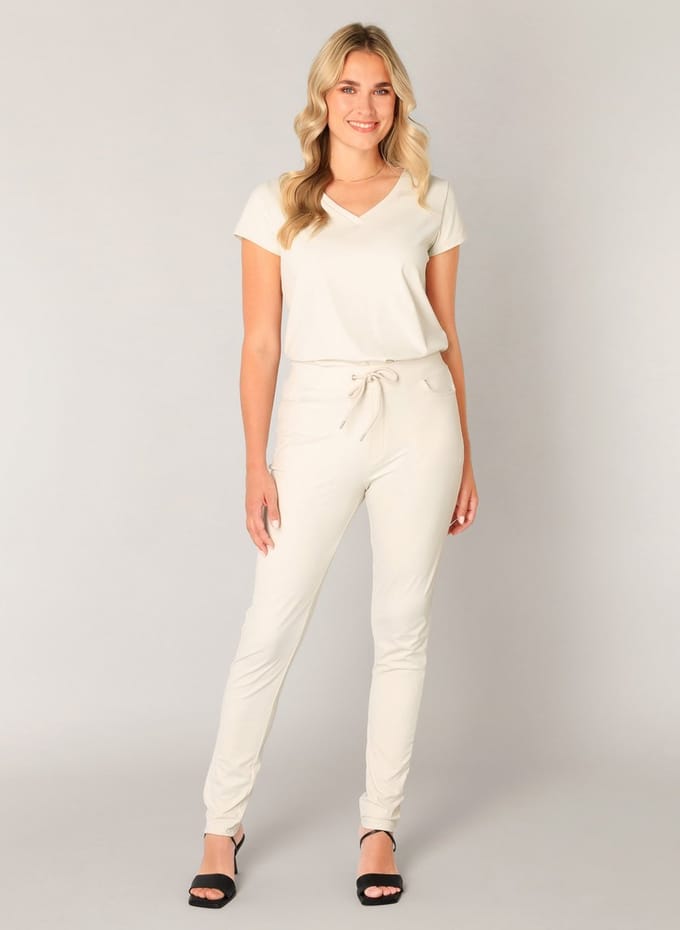 BASE LEVEL Tiana Bottoms - Sand - maat W42 / L32