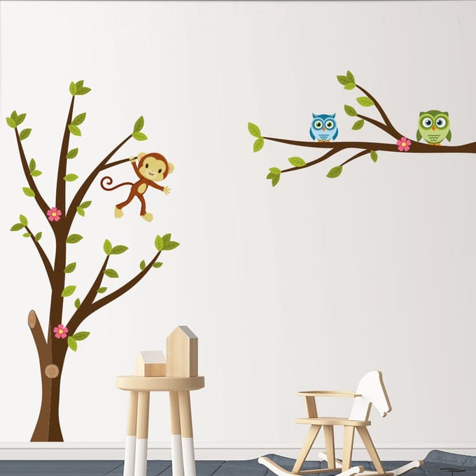 Muursticker boom met uilen & aap voor de kinderkamer