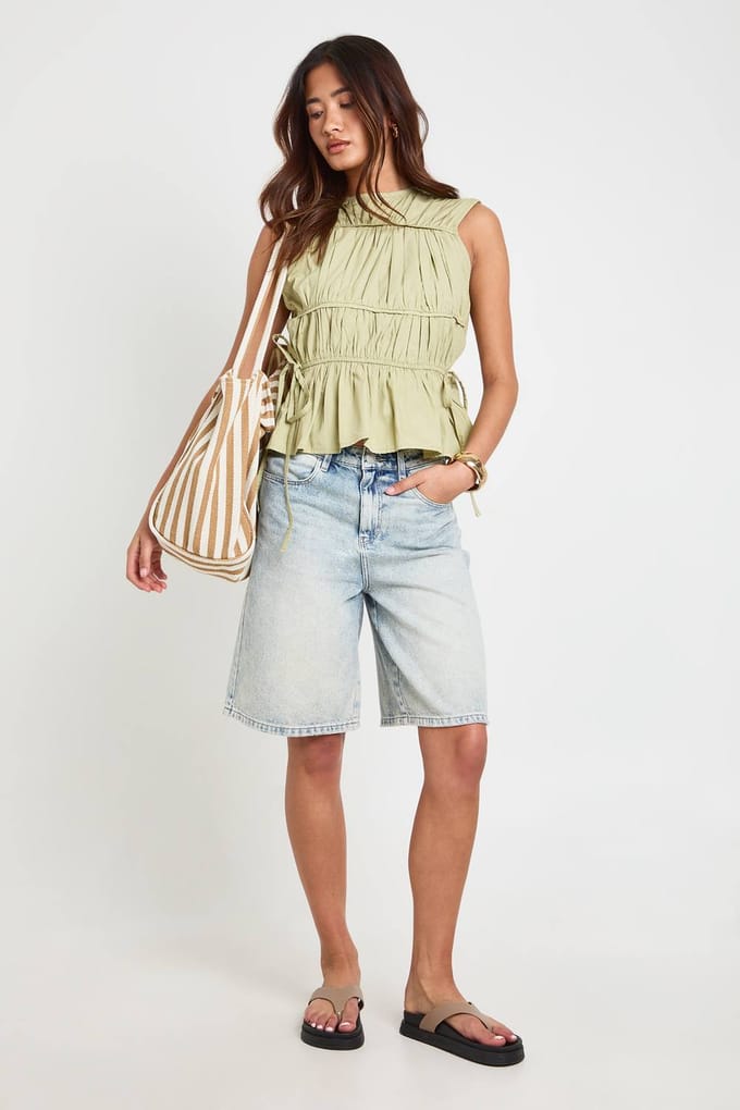 boohoo Dames Poplin Gerimpelde Top Met Hoge Hals | Pistache | Maat: 34