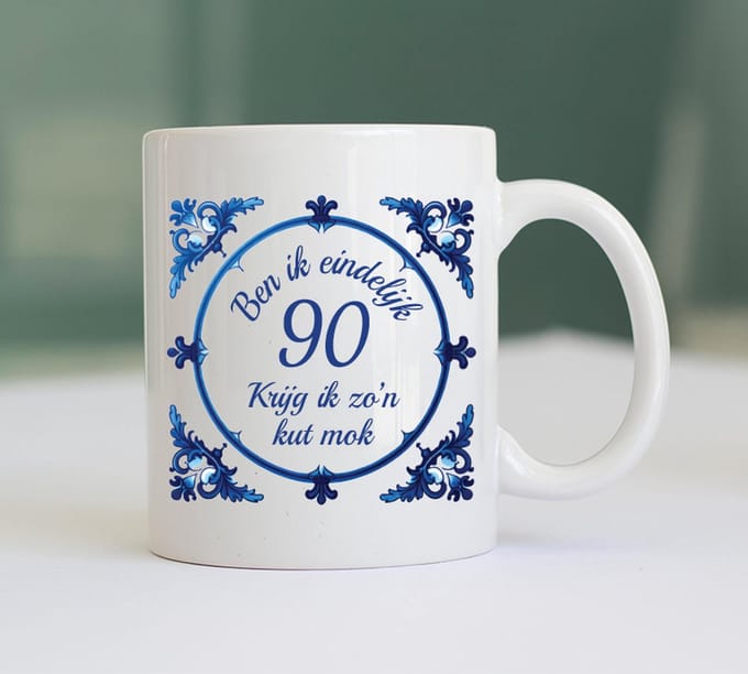 Kut Mok - Eindelijk 90 Jaar - Grappige Mok - Cadeau Verjaardag - Cadeau Mok