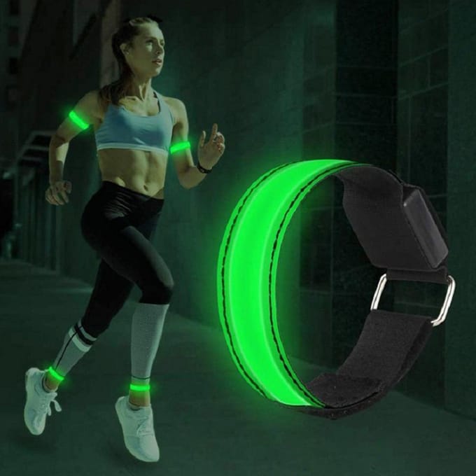 LED-armband USB oplaadbare hardlooparmband Nachtveiligheid Hardloopfietsuitrusting 2 groen