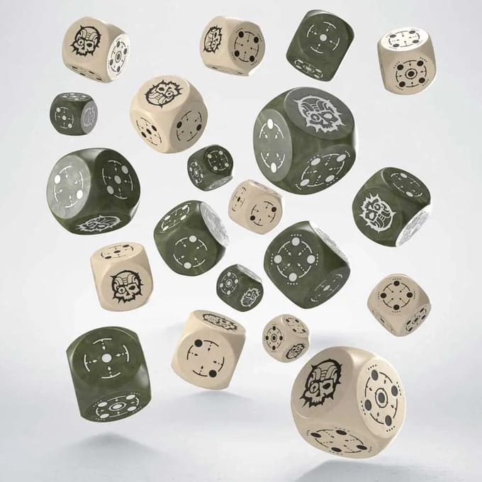 Q-Workshop dobbelstenen set D6 compact beige olive 20 stuks.