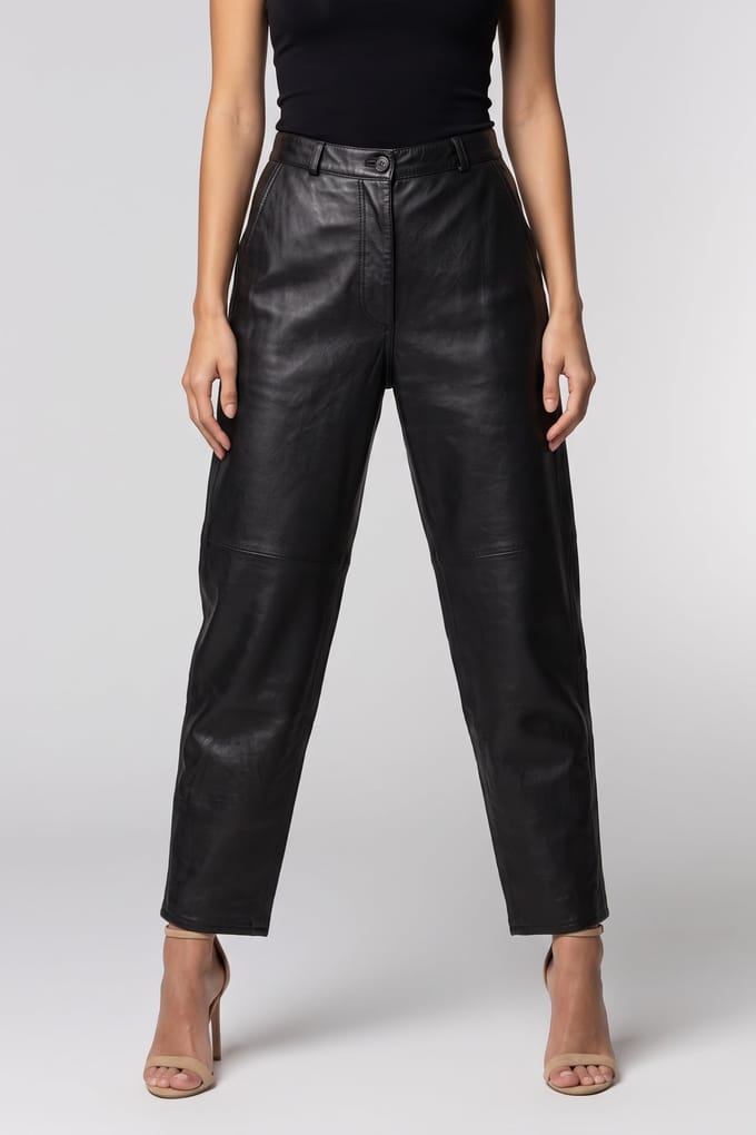ARKET Evalena Leather Black Maat: 42 | Leren broeken Outlet | Dames | Zwart