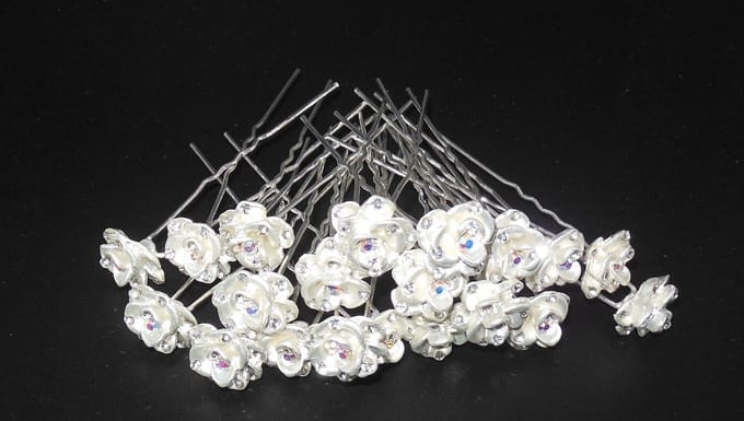 Haarpinnen roos zilver met strass punten set van 20 stuks.