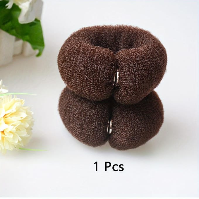 Accessoires pour Coiffures Style Rétro : Perruques à Clips, Anneaux en Mousse pour la Mise en Forme, Et Support Chignon Donut pour Queues de Cheval et Chignons. beige
