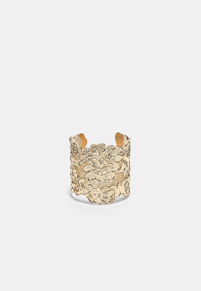 Stradivarius Stijve armband met kanten effect  Goud OS