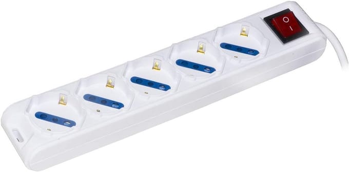 Verlengsnoer met 5 Universele Stopcontacten (ITA/Schuko) en Aan/Uit Schakelaar - 1,5m