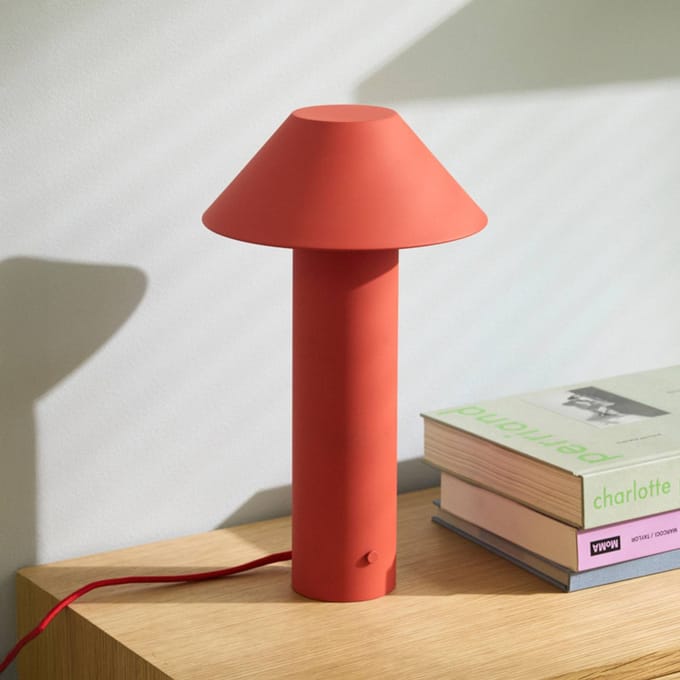 Hübsch LED tafellamp Tower, rood, hoogte 32 cm, metaal