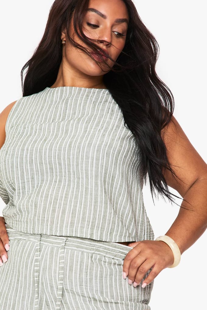 boohoo Dames PLUS mouwloze top met losse pasvorm | Verstandig | Maat: 54