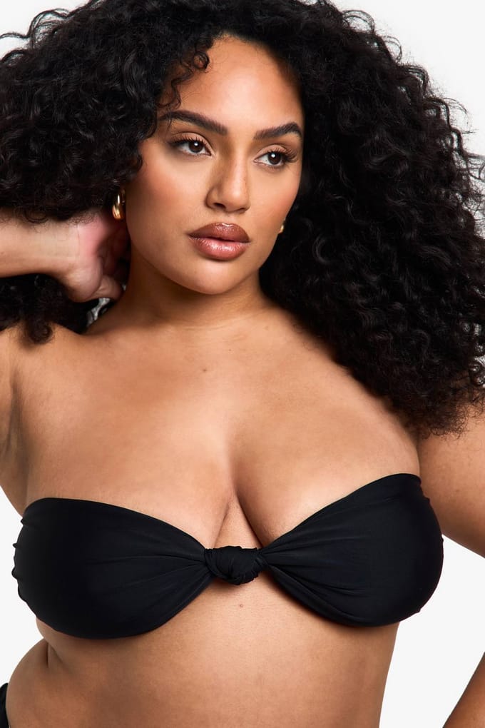 boohoo Dames Plus Swimwear Essentials Bandeau Bikini Top | Black | Maat: 22
