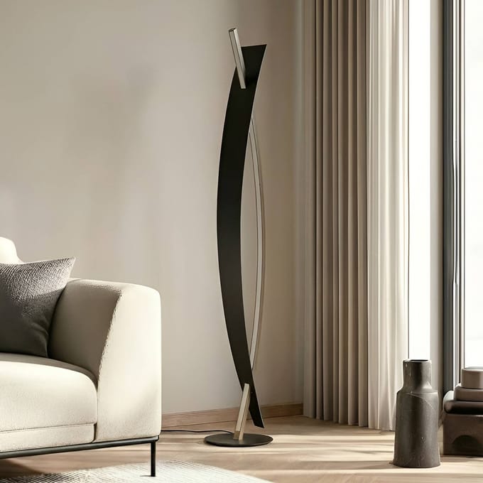 Lucande LED vloerlamp Marija, zwart, metaal, hoogte 140 cm