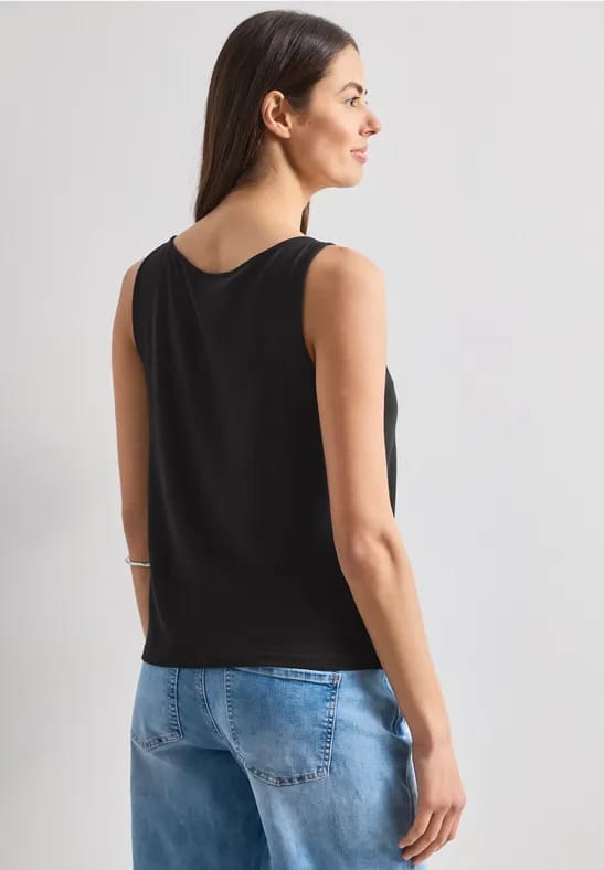 Top met boothals en schouderdetail