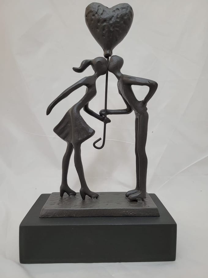 sculptuur de echte liefde vinden - metaal en steen - brons - 5x12x25