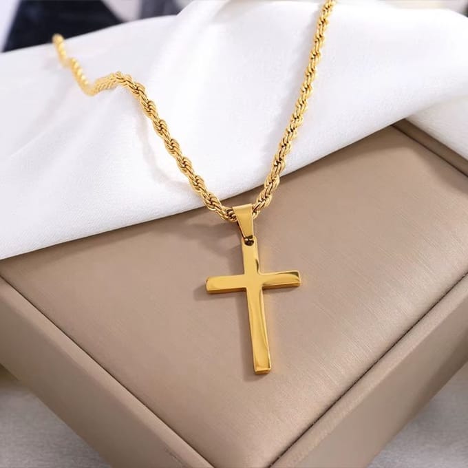 Ketting met hanger kruisje goudkleur.