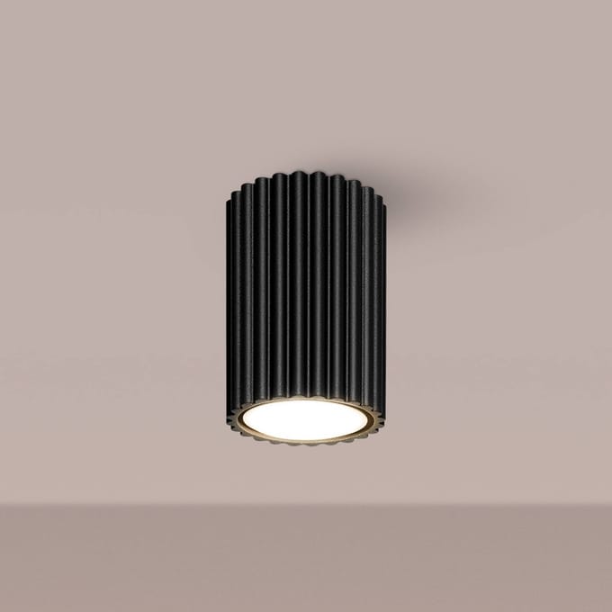 Plafondlamp KARBON 10 compacte opbouwspot - Sollux Lighting - IP20 - Zwart aluminium behuizing - 6.5 x 6.5 x 10 cm - 1 x GU10 LED, exclusief lichtbron - Max. 10 W - Minimalistische plafondlamp voor woonkamer, slaapkamer en eetkamer
