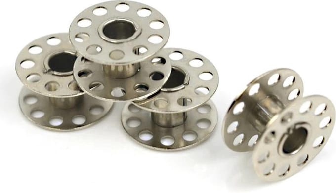New Age Devi - 20 universele RVS spoeltjes - 2x1 CM - voor naaimachines