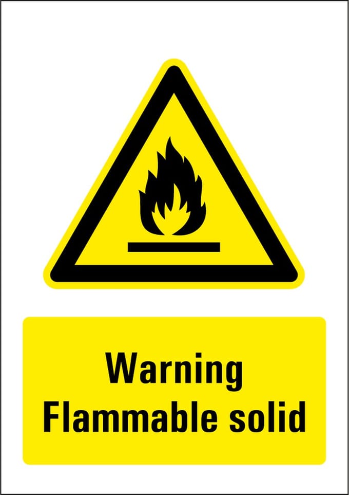 Warning flammable solid sticker 210 x 297 mm