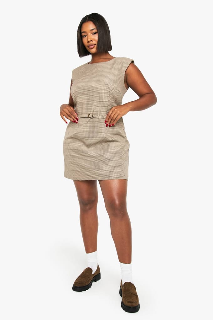 boohoo Dames Plus schoudervulling riemdetail shiftjurk | Steen | Maat: 50