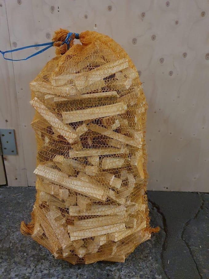 Eiken rookhout 10kg circa 12 a 15 cm lang