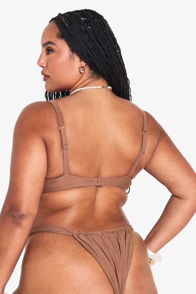 boohoo Dames Plus Bikinitop met Ondersteunende Beugels en Schelpversiering | Chocoladebruin | Maat: 54